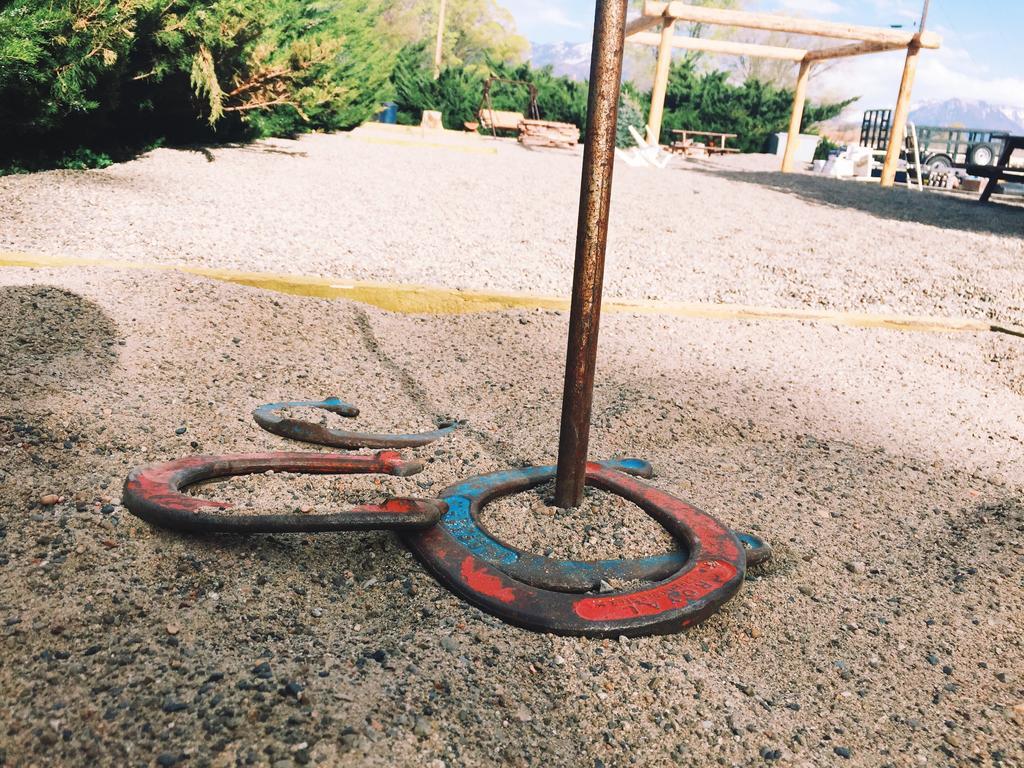 Hotchkiss Inn Motel エクステリア 写真